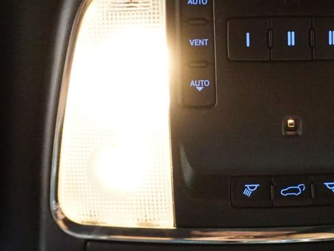 Certified 2017 Jeep Grand Cherokee Overland image 40