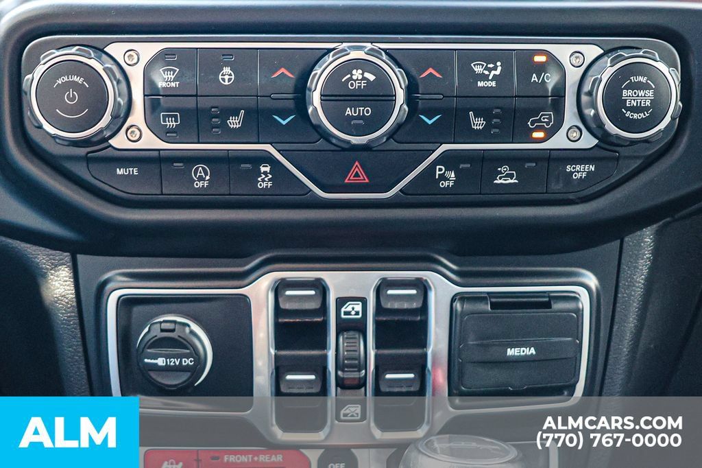 Used 2021 Jeep Gladiator Rubicon w/ Dual Top Group AWD/4WD image 37