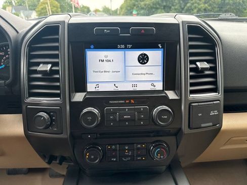 Used 2017 Ford F150 XLT w/ Equipment Group 302A Luxury AWD/4WD image 25
