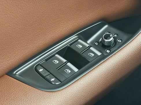 Used 2018 Audi Q7 3.0T Premium Plus image 45