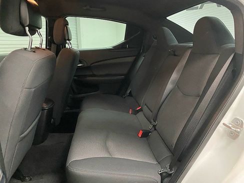 Used 2014 Dodge Avenger SE image 11