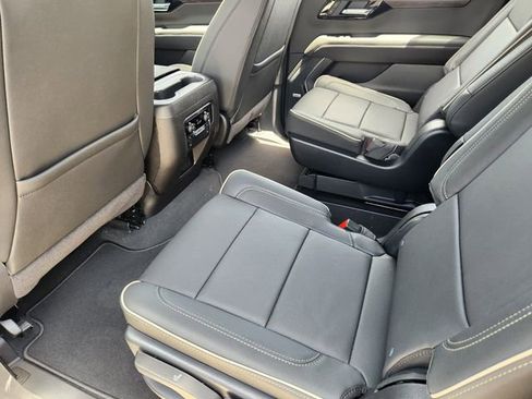 New 2026 Chevrolet Suburban Premier w/ Sun And Tow Package RWD image 19