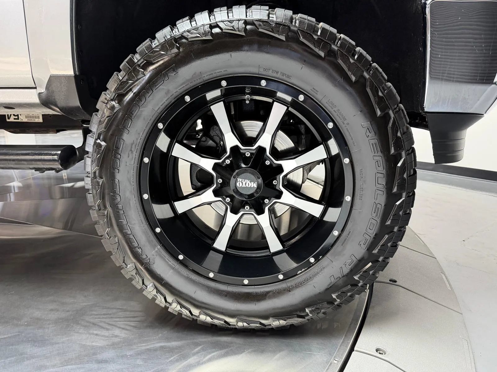 Used 2014 Chevrolet Silverado 1500 LT AWD/4WD image 7