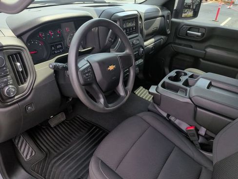 Used 2025 Chevrolet Silverado 2500 Custom AWD/4WD image 18