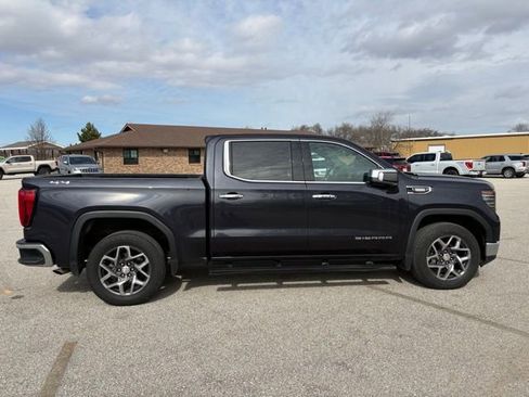 Used 2022 GMC Sierra 1500 SLT AWD/4WD image 10