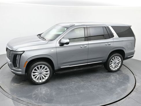 New 2026 Cadillac Escalade 4WD w/ LPO, Floor Liner Package image 24