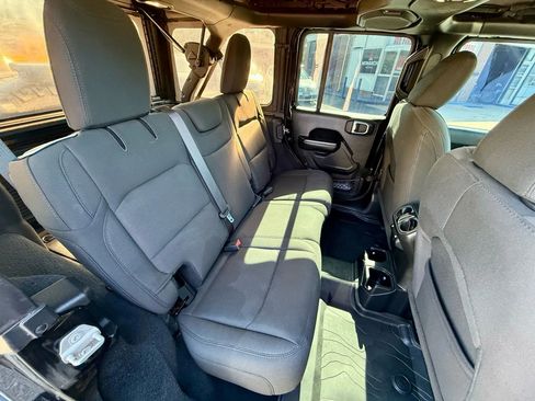 Used 2019 Jeep Wrangler Unlimited Sport S AWD/4WD image 10
