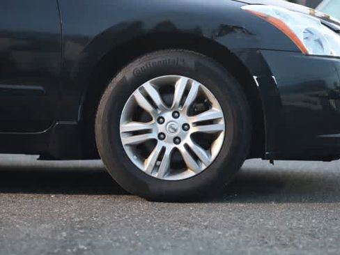 Used 2012 Nissan Altima 2.5 S w/ 20th Anniversary Pkg image 9