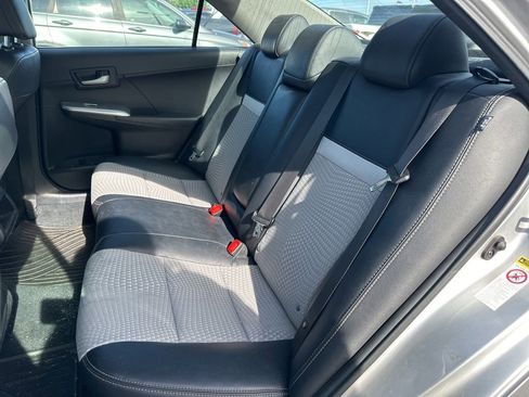 Used 2012 Toyota Camry SE FWD image 12