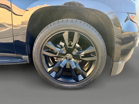 Used 2018 Chevrolet Tahoe Premier w/ RST Edition image 23