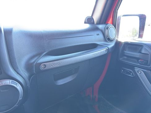 Used 2012 Jeep Wrangler Unlimited Sport AWD/4WD image 24