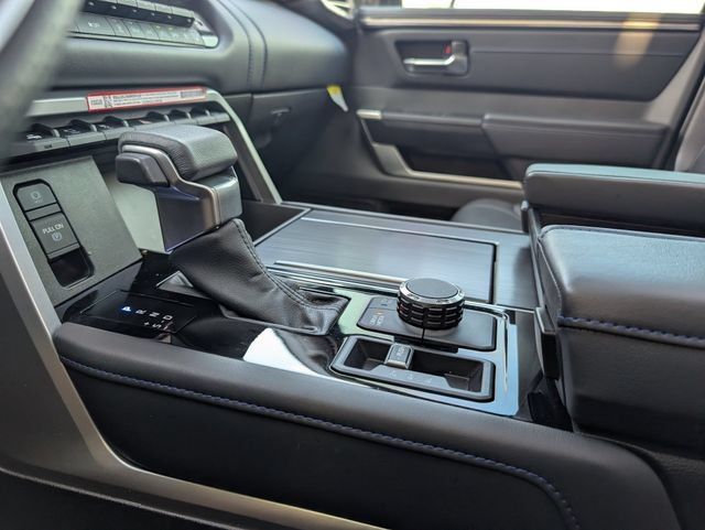Used 2025 Toyota Tundra Platinum AWD/4WD image 19