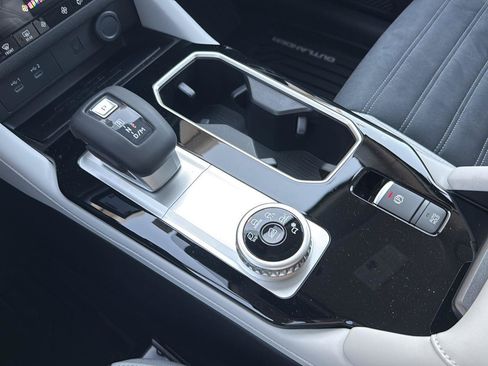 New 2026 Mitsubishi Outlander SE FWD image 19