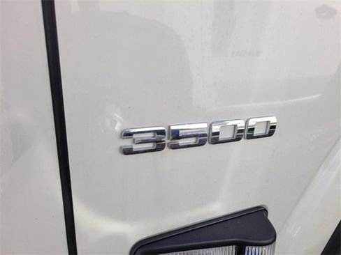 New 2024 Chevrolet Low Cab Forward image 8