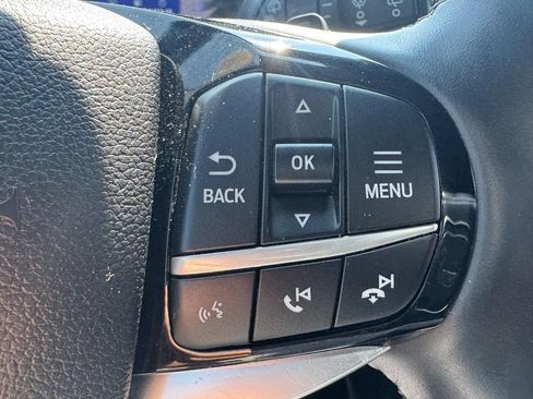 Used 2021 Ford Explorer Platinum w/ Equipment Group 601A AWD/4WD image 18