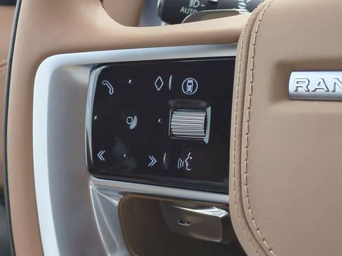 New 2025 Land Rover Range Rover Long Wheelbase SE image 24