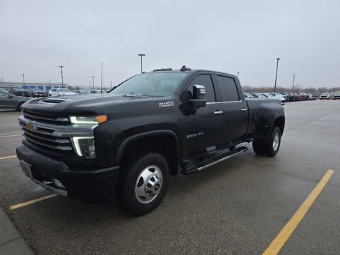 Used 2021 Chevrolet Silverado 3500 High Country w/ Snow Plow Prep/Camper Package image 2