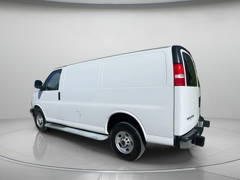 Used 2024 GMC Savana 2500 w/ Driver Convenience Package image 19