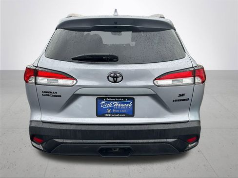 Used 2024 Toyota Corolla Cross SE image 7