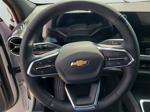 New 2026 Chevrolet Equinox LT image 18