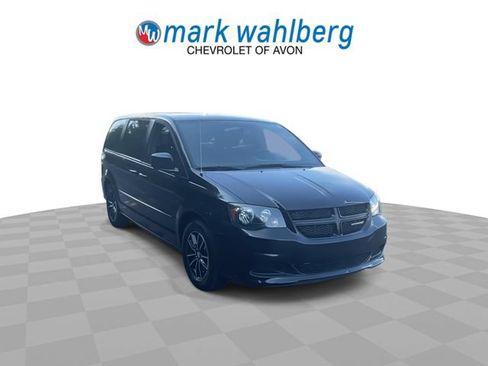 Used 2016 Dodge Grand Caravan SE FWD image 2