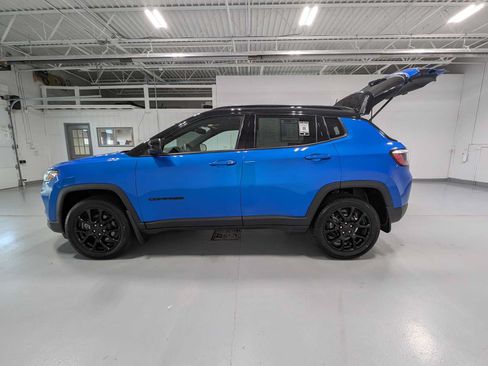 Used 2022 Jeep Compass Latitude w/ Convenience Group AWD/4WD image 12