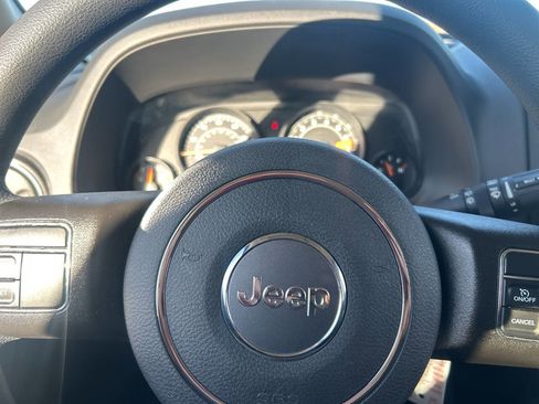 Used 2017 Jeep Patriot Sport w/ Tire & Wheel Group image 22