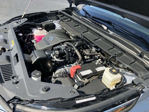 Certified 2023 Toyota Highlander XLE image 37