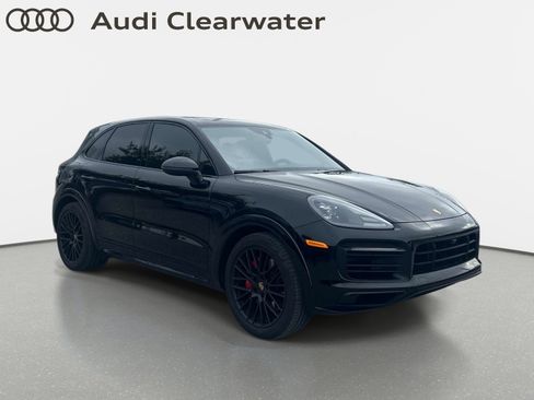 Used 2022 Porsche Cayenne GTS AWD/4WD image 4