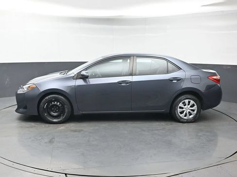 Used 2019 Toyota Corolla L FWD image 2
