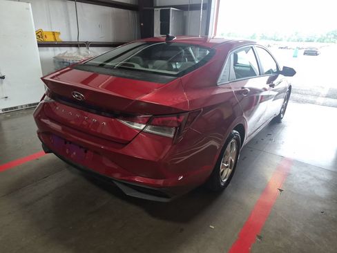 Used 2021 Hyundai Elantra SE FWD image 6