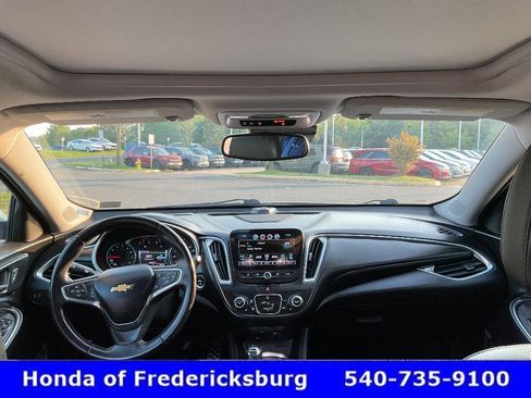 Used 2016 Chevrolet Malibu LT w/ Leather Package FWD image 40