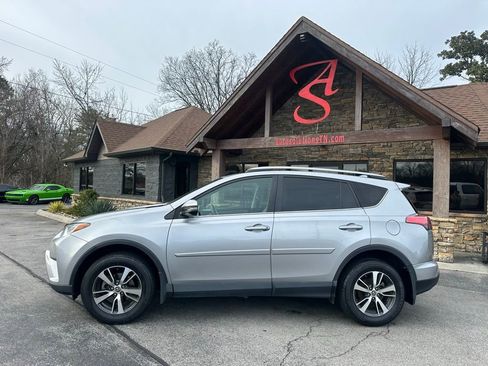 Used 2017 Toyota RAV4 XLE image 2