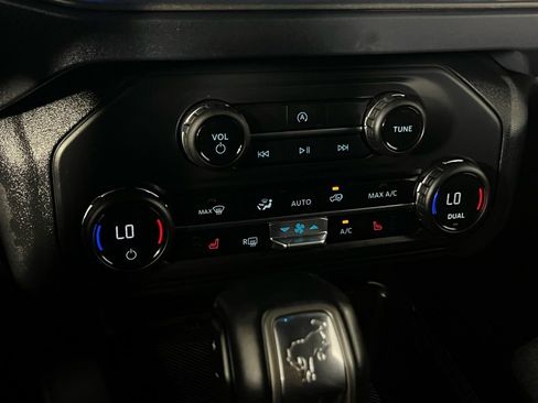 Used 2025 Ford Bronco Big Bend image 19