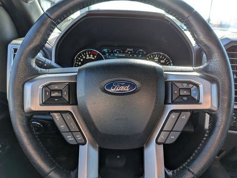 Used 2015 Ford F150 Platinum w/ Equipment Group 701A Luxury image 16