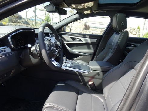 New 2024 Jaguar XF R-Dynamic SE image 2