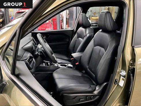 Used 2025 Subaru Forester Limited image 8