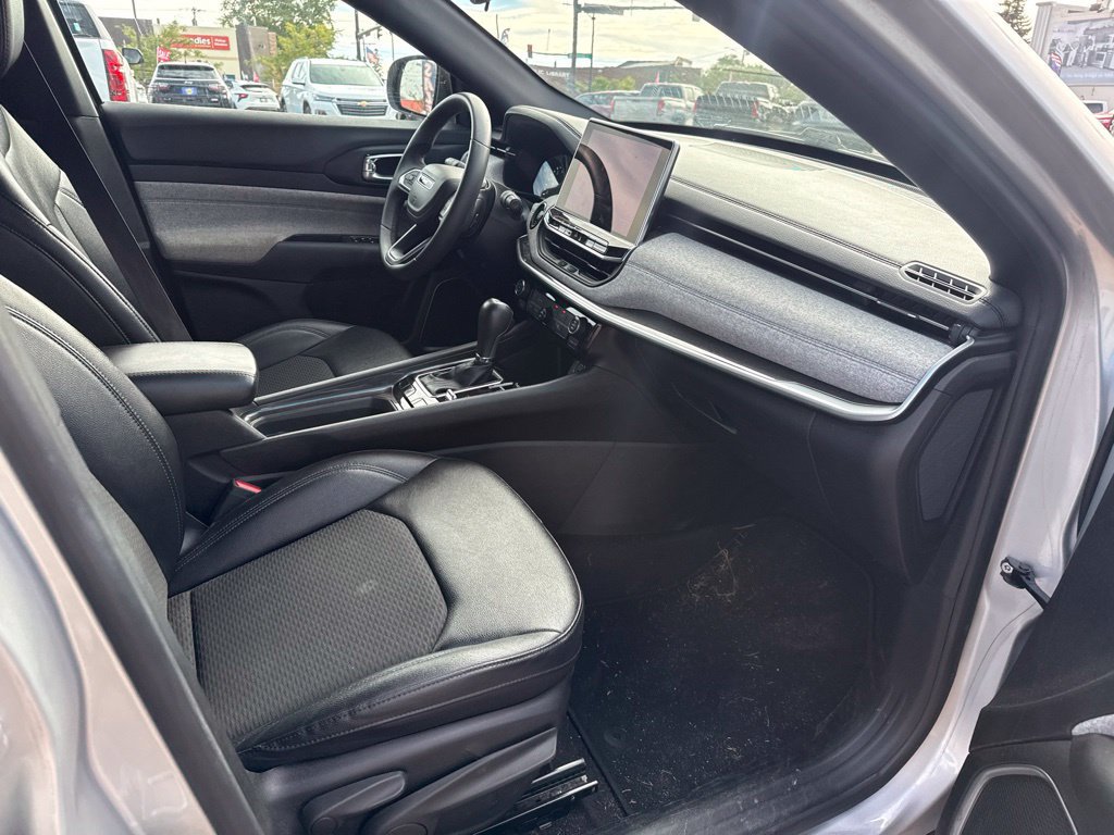 Used 2024 Jeep Compass Latitude AWD/4WD image 36