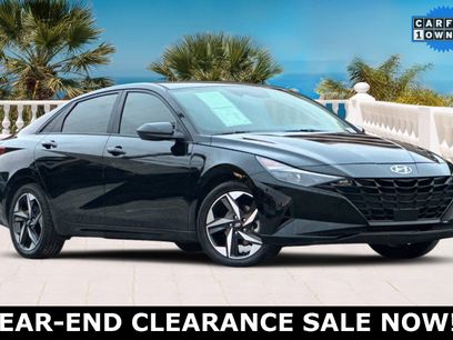 Used 2023 Hyundai Elantra SEL w/ Convenience Package