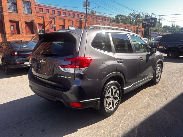 Used 2021 Subaru Forester Premium AWD/4WD image 7