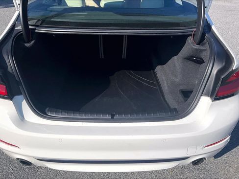 Used 2020 BMW 530i w/ Lighting Package RWD image 33