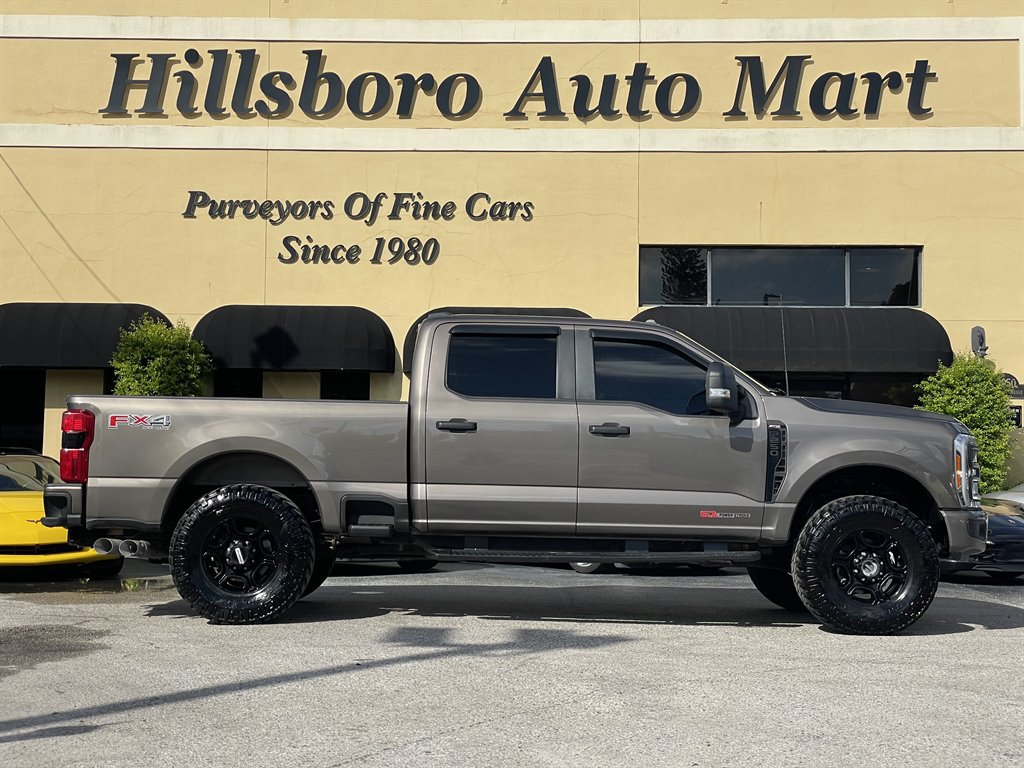 Used 2023 Ford F250 XL w/ STX Appearance Package AWD/4WD image 4