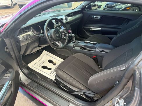 Used 2022 Ford Mustang GT w/ Black Accent Package RWD image 12