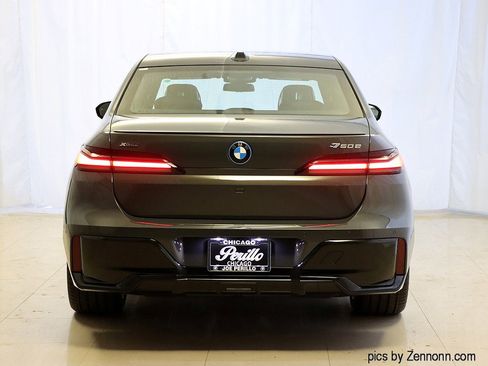 Used 2026 BMW 750e xDrive w/ Executive Package image 7