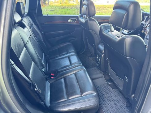 Used 2011 Jeep Grand Cherokee Limited w/ Luxury Group II image 14