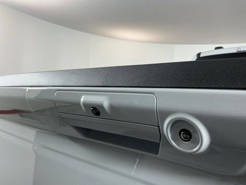 Used 2025 Ford F350 Lariat w/ Black Appearance Package image 9