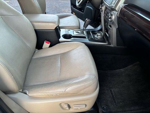 Used 2015 Toyota 4Runner SR5 image 11