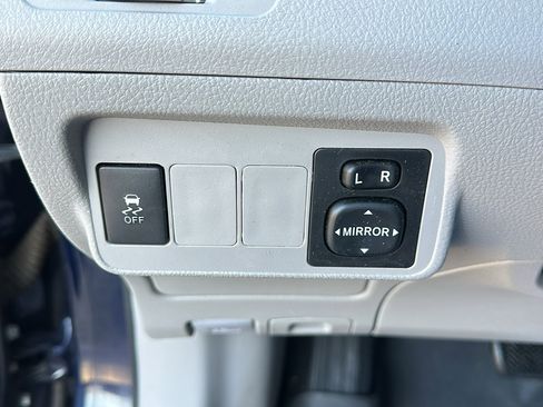 Used 2012 Toyota Corolla L image 14