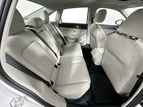 Used 2024 Volkswagen Jetta SE w/ Panoramic Sunroof Package image 28