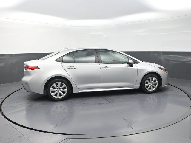 Used 2024 Toyota Corolla LE FWD image 9